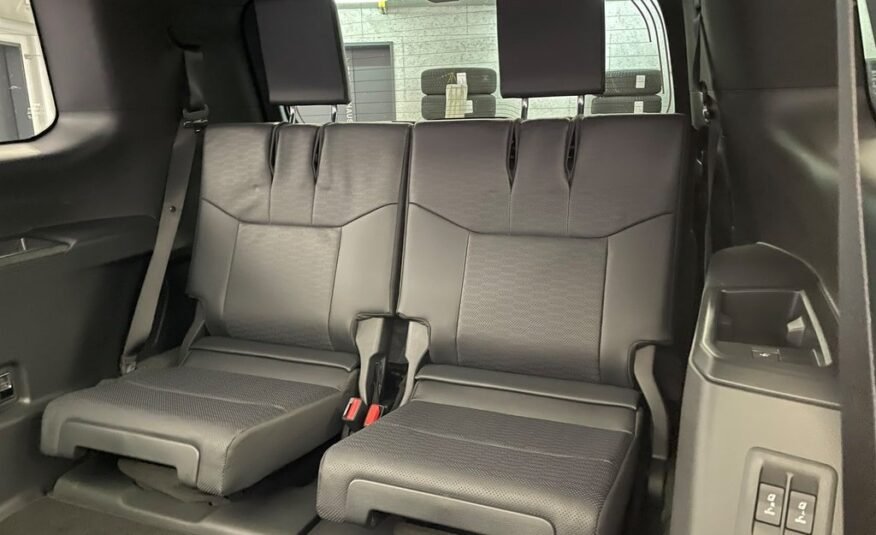 TOYOTA Land Cruiser 2.8 D 230 Invincible AWD