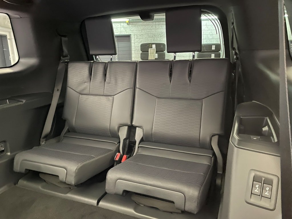 TOYOTA Land Cruiser 2.8 D 230 Invincible AWD