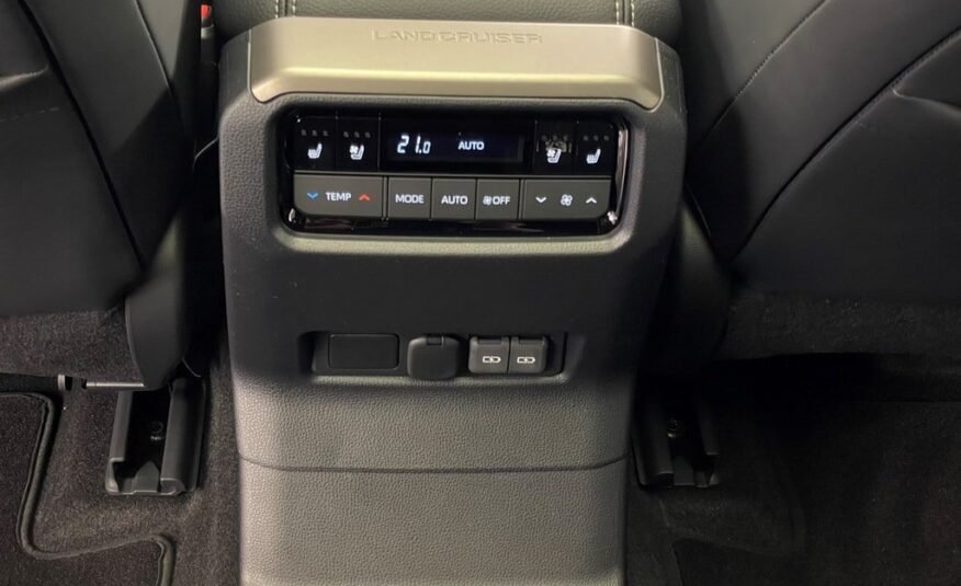 TOYOTA Land Cruiser 2.8 D 230 Invincible AWD