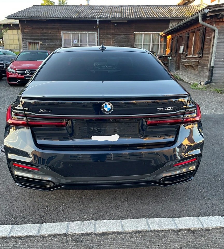 BMW 750i xDrive M Sport Steptronic 2021