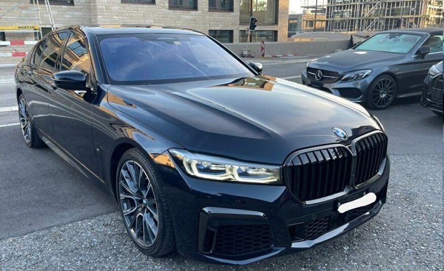 BMW 750i xDrive M Sport Steptronic 2021