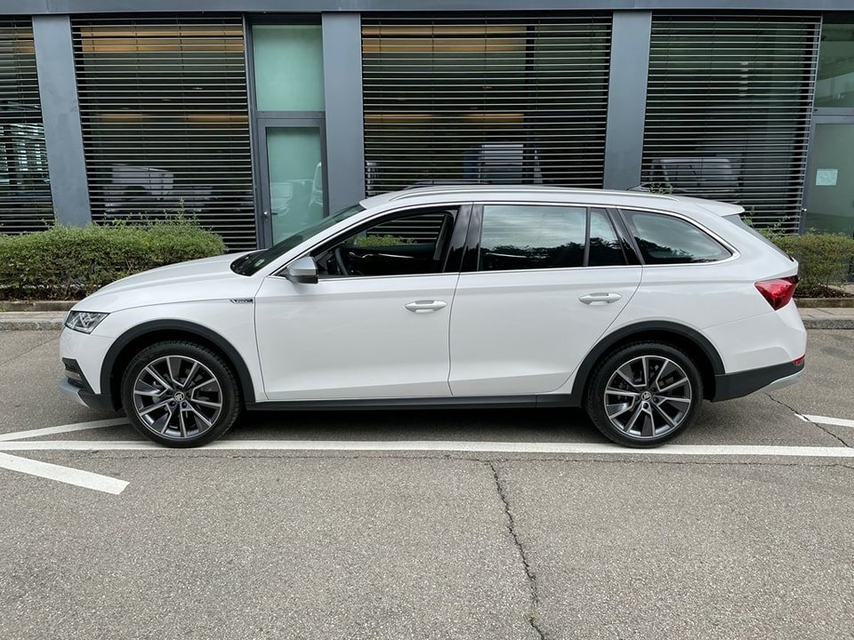 SKODA Octavia Combi 2.0 TDI DSG Scout 4×4 NEUF 1KM