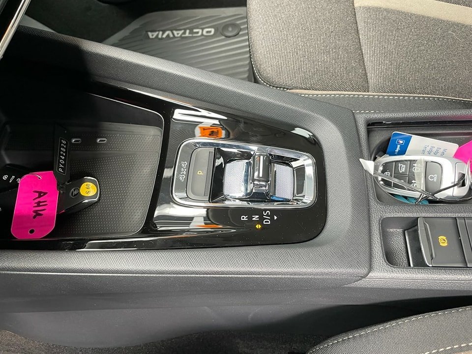 SKODA Octavia Combi 2.0 TDI DSG Scout 4×4 NEUF 1KM