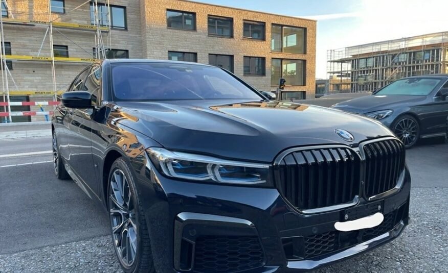 BMW 750i xDrive M Sport Steptronic 2021