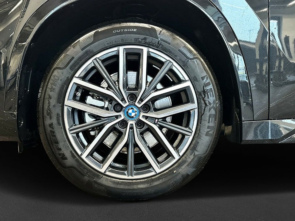 BMW iX1 xDrive 30 M Sport 2023