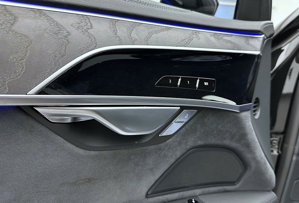 AUDI A8 50 TDI quattro FULL OPTION