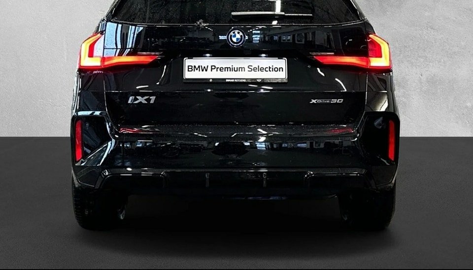 BMW iX1 xDrive 30 M Sport 2023