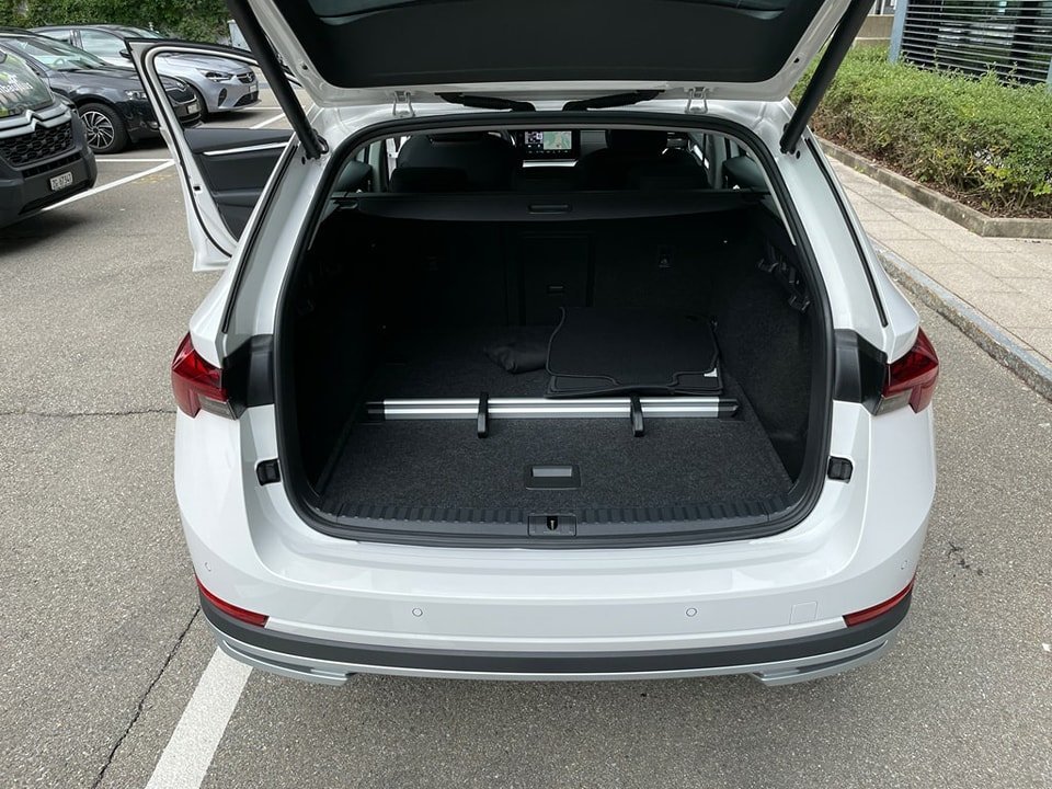 SKODA Octavia Combi 2.0 TDI DSG Scout 4×4 NEUF 1KM
