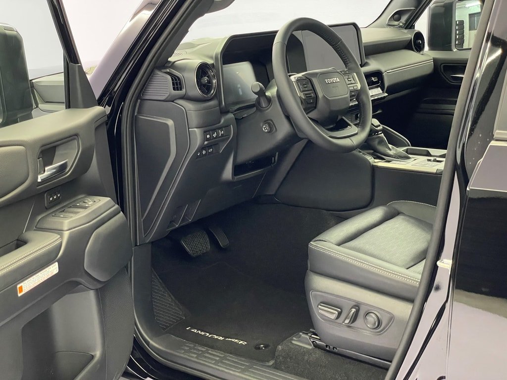 TOYOTA Land Cruiser 2.8 D 230 Invincible AWD