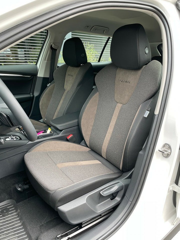 SKODA Octavia Combi 2.0 TDI DSG Scout 4×4 NEUF 1KM