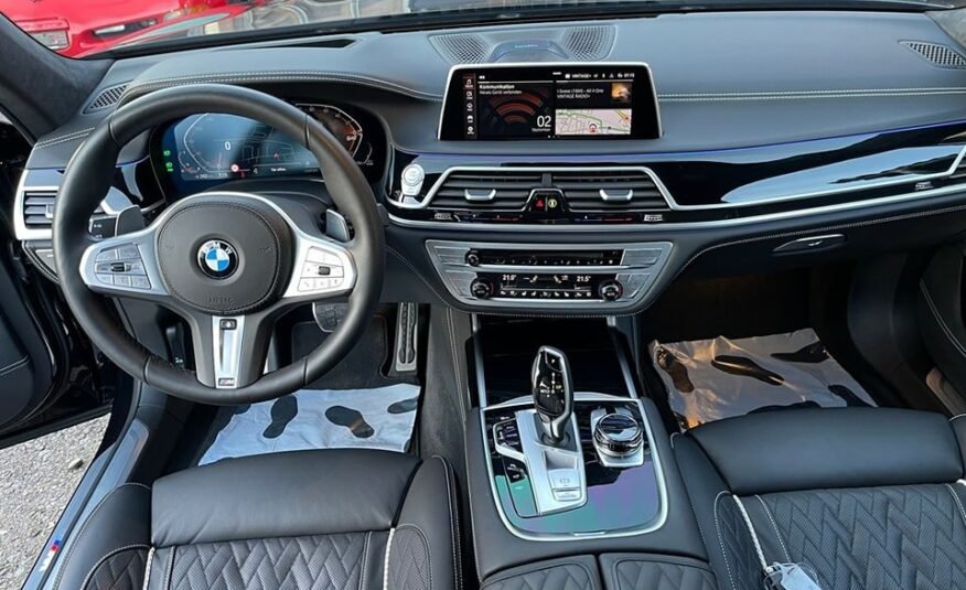 BMW 750i xDrive M Sport Steptronic 2021