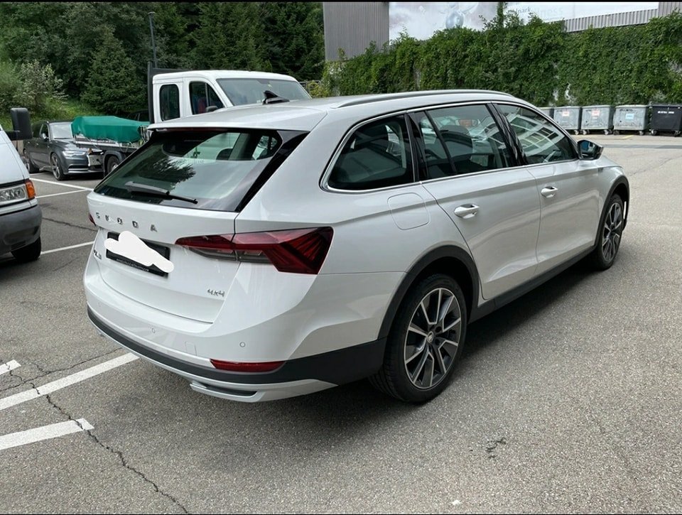 SKODA Octavia Combi 2.0 TDI DSG Scout 4×4 NEUF 1KM
