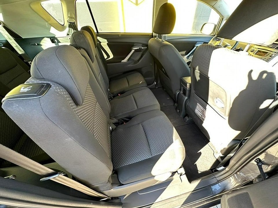 TOYOTA Verso 2.2 D-CAT Linea Luna Automatic 7 Places