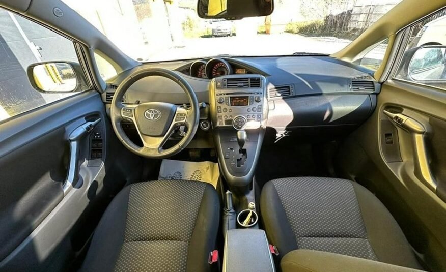 TOYOTA Verso 2.2 D-CAT Linea Luna Automatic 7 Places