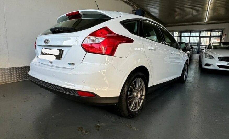 FORD Focus 1.0 SCTi Titanium