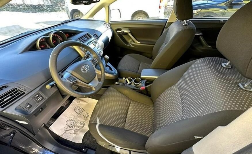 TOYOTA Verso 2.2 D-CAT Linea Luna Automatic 7 Places