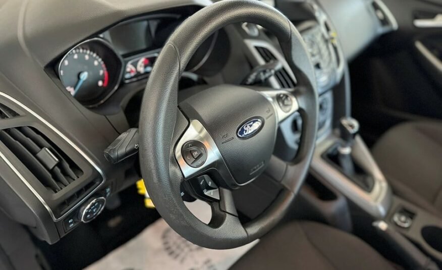FORD Focus 1.0 SCTi Titanium