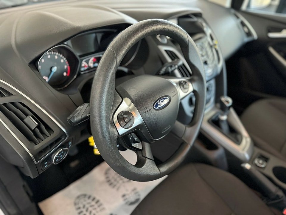 FORD Focus 1.0 SCTi Titanium