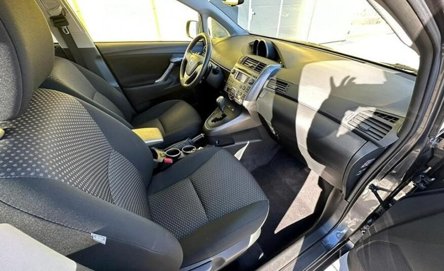 TOYOTA Verso 2.2 D-CAT Linea Luna Automatic 7 Places
