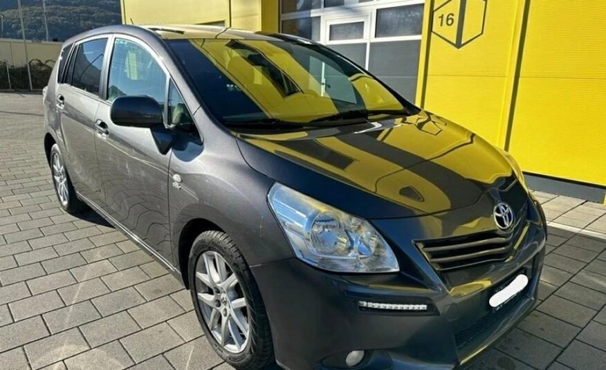 TOYOTA Verso 2.2 D-CAT Linea Luna Automatic 7 Places