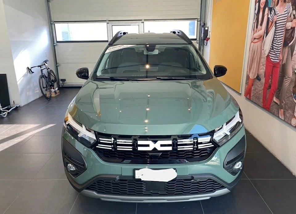 DACIA Jogger TCe 110 Extreme Véhicule neuf 10km