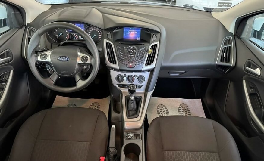 FORD Focus 1.0 SCTi Titanium