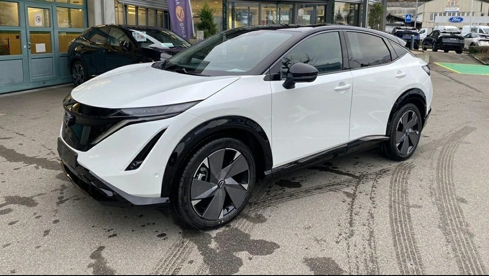 NISSAN Ariya 87 kWh e-4orce Evolve Allrad VÉHICULE NEUF 10KM