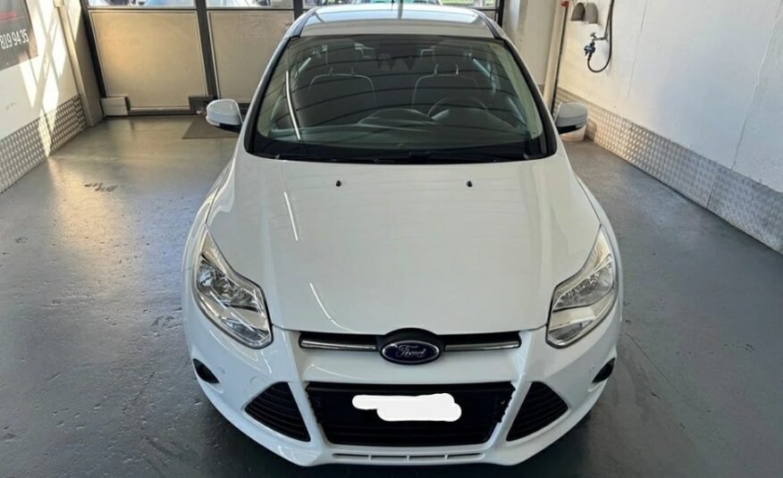 FORD Focus 1.0 SCTi Titanium
