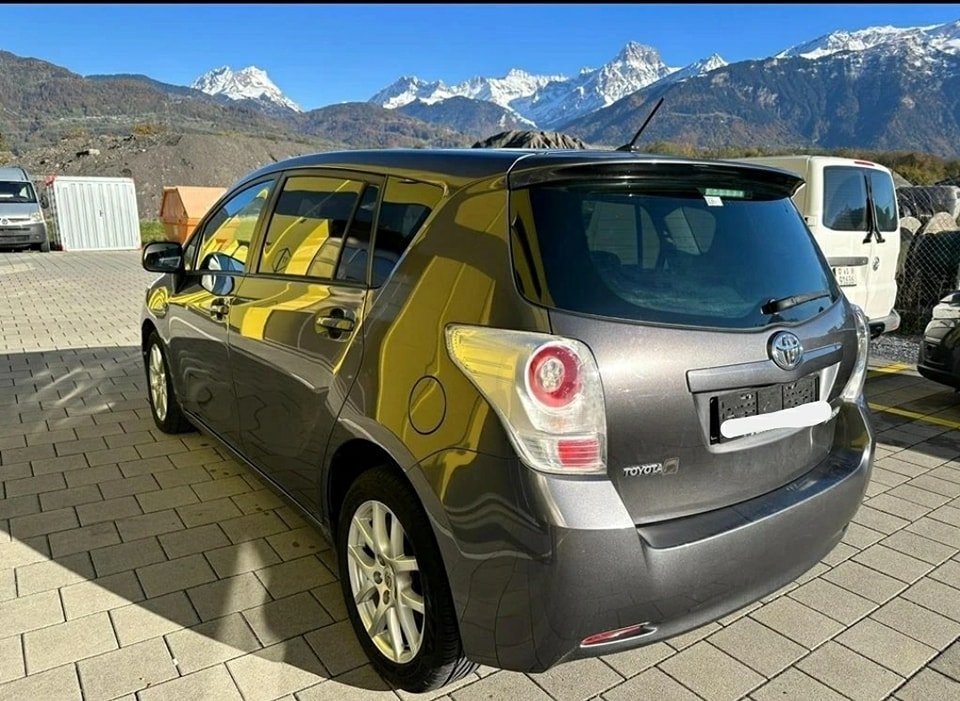 TOYOTA Verso 2.2 D-CAT Linea Luna Automatic 7 Places