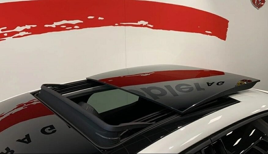 CITROEN C4 X 100 kW Shine VÉHICULE NEUF 50KM