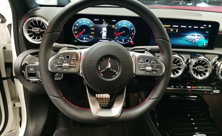 MERCEDES-BENZ A 35 AMG 4Matic Speedshift 19 pouces FULL OPTIONS
