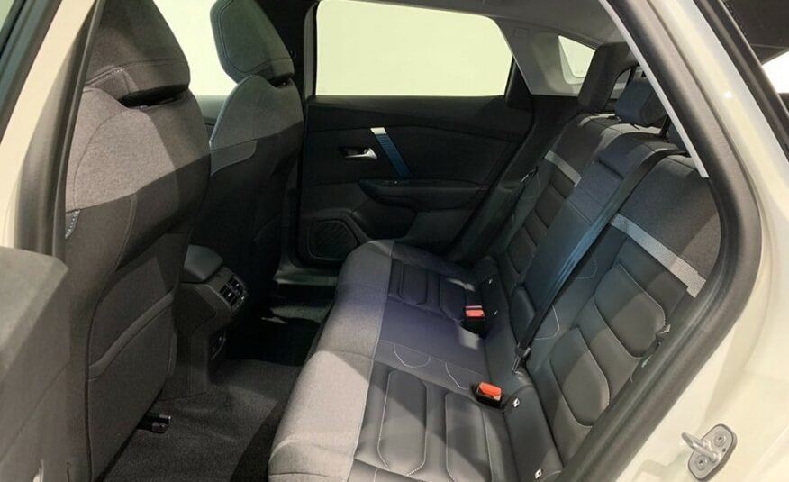 CITROEN C4 X 100 kW Shine VÉHICULE NEUF 50KM