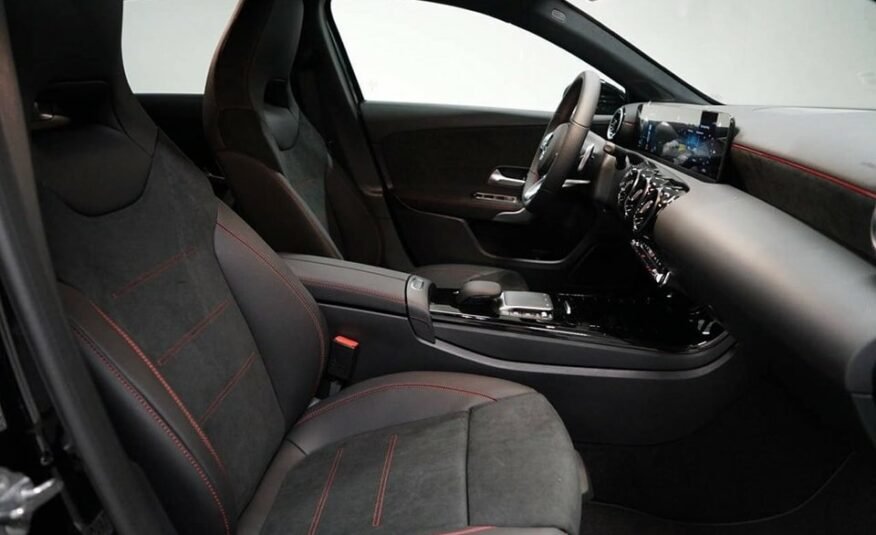 MERCEDES-BENZ A 200 d AMG Line 2021