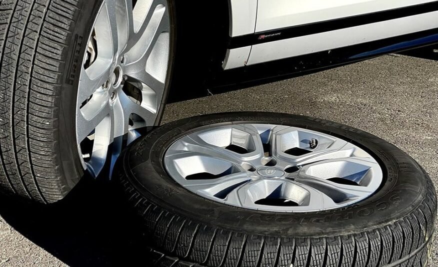 LAND ROVER Range Rover Evoque R-Dyn First Edi P 250 HSE AT9