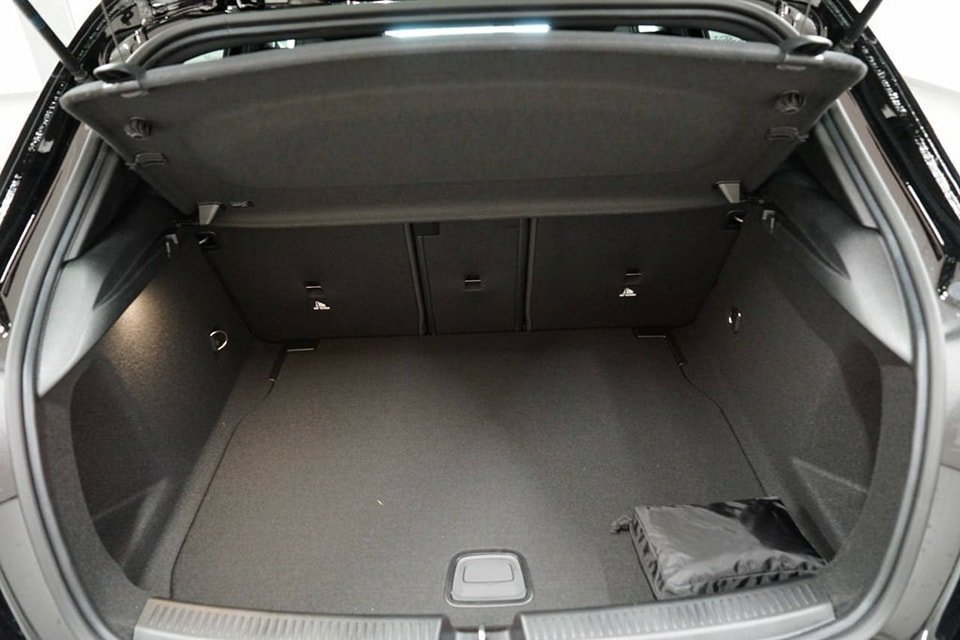 MERCEDES-BENZ A 200 d AMG Line 2021