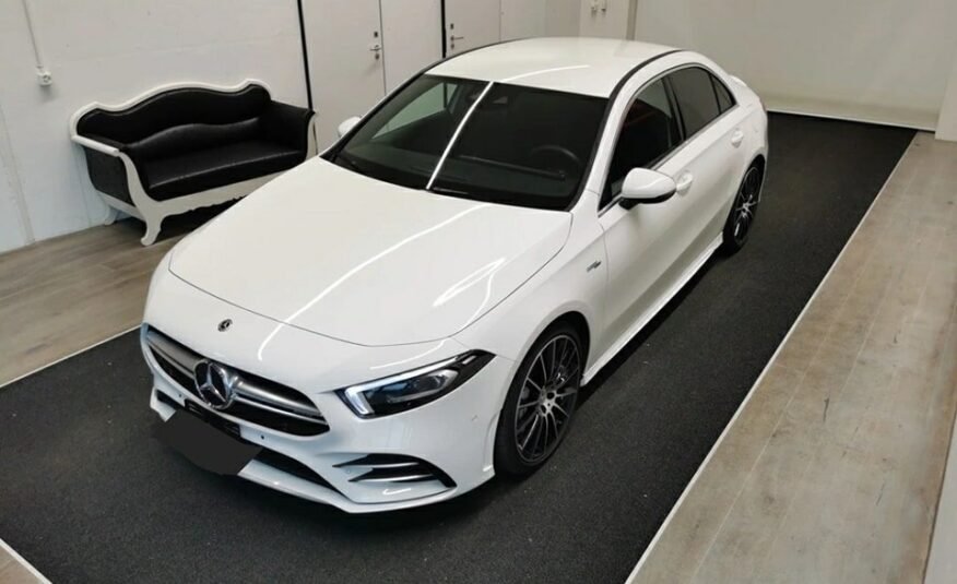 MERCEDES-BENZ A 35 AMG 4Matic Speedshift 19 pouces FULL OPTIONS