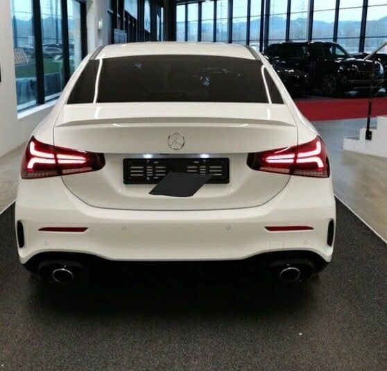 MERCEDES-BENZ A 35 AMG 4Matic Speedshift 19 pouces FULL OPTIONS