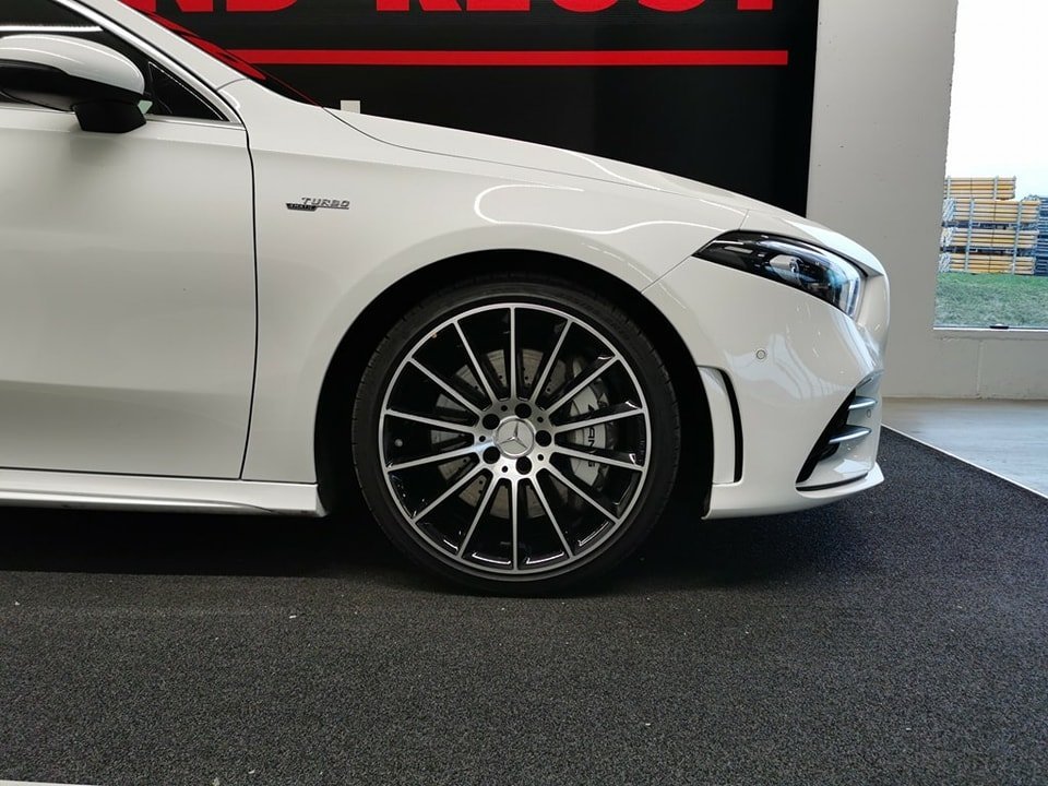 MERCEDES-BENZ A 35 AMG 4Matic Speedshift 19 pouces FULL OPTIONS