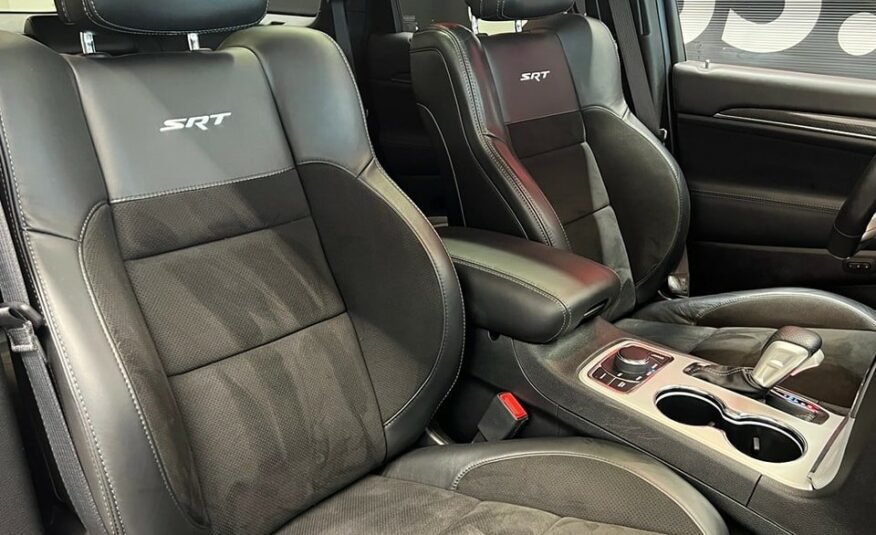 JEEP Grand Cherokee 6.4 V8 HEMI SRT8 Automatic