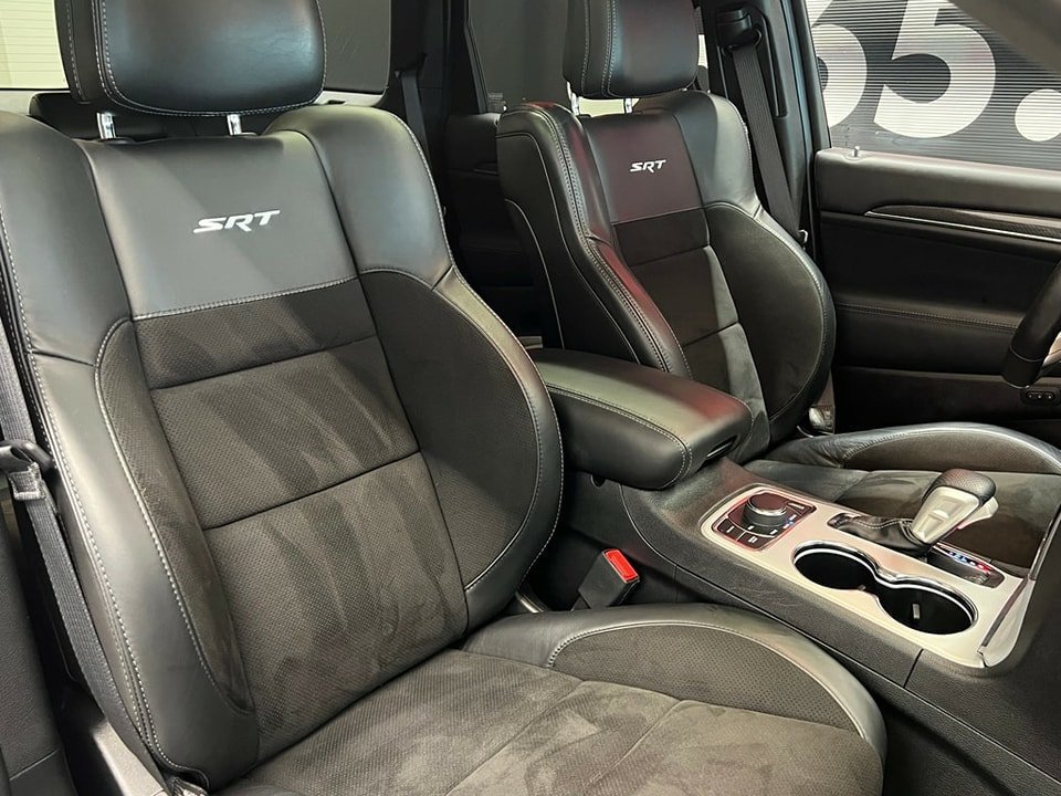 JEEP Grand Cherokee 6.4 V8 HEMI SRT8 Automatic