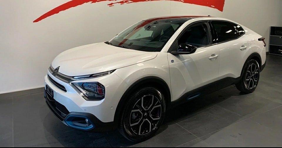 CITROEN C4 X 100 kW Shine VÉHICULE NEUF 50KM