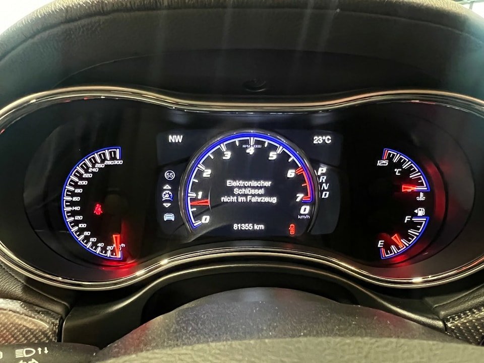 JEEP Grand Cherokee 6.4 V8 HEMI SRT8 Automatic