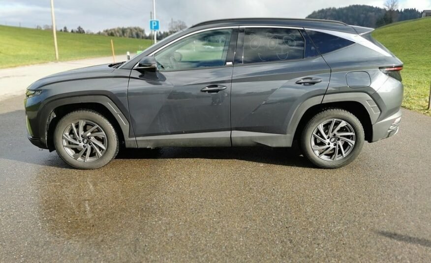 HYUNDAI Tucson 1.6 TGDI PHEV Amplia 4WD