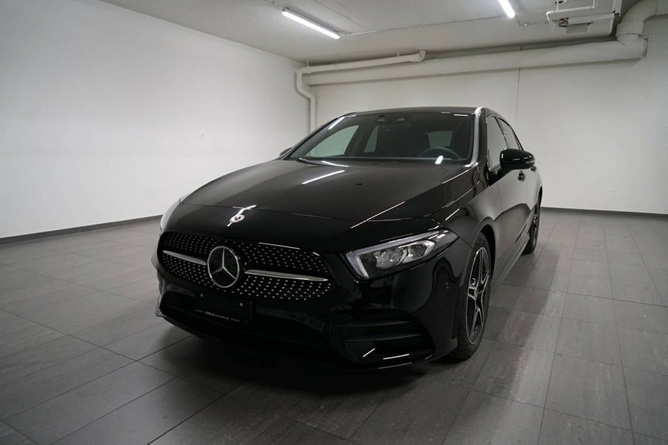 MERCEDES-BENZ A 200 d AMG Line 2021