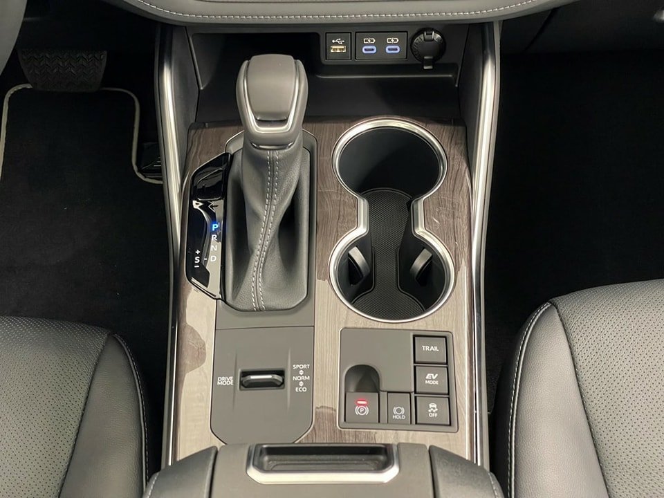 TOYOTA Highlander 2024 Hybrid 2.5 HSD Premium AWD-i 7 PLACES 1000KM