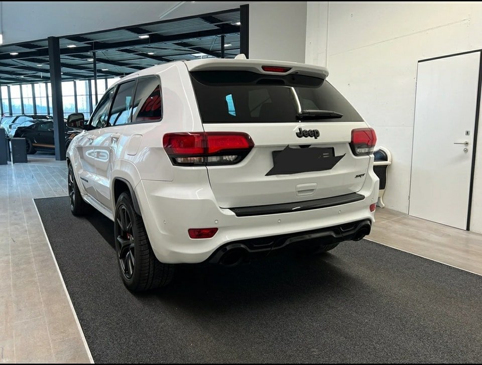 JEEP Grand Cherokee 6.4 V8 HEMI SRT8 Automatic