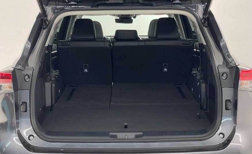 TOYOTA Highlander 2024 Hybrid 2.5 HSD Premium AWD-i 7 PLACES 1000KM