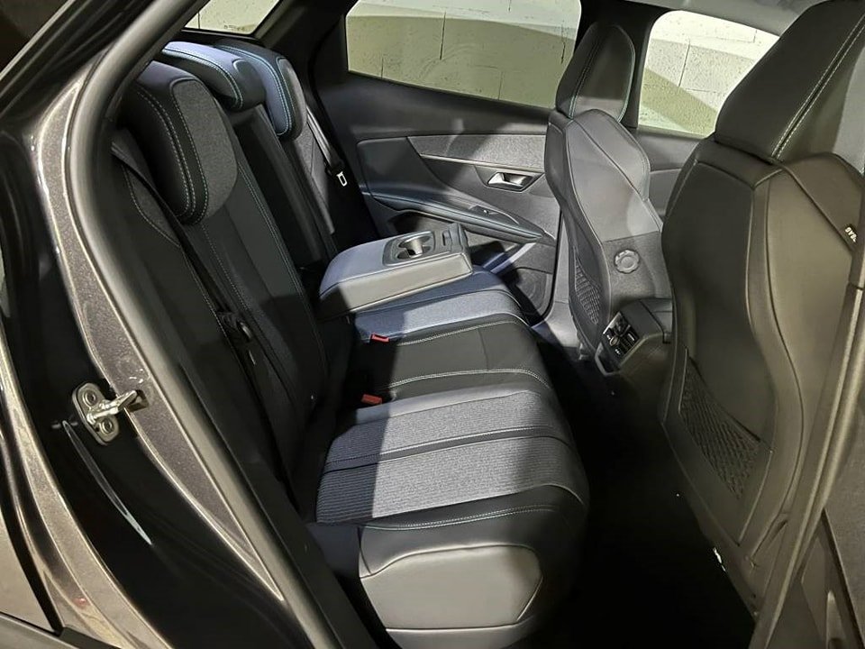 PEUGEOT 3008 300e Hybrid4 Allure Pack EAT8