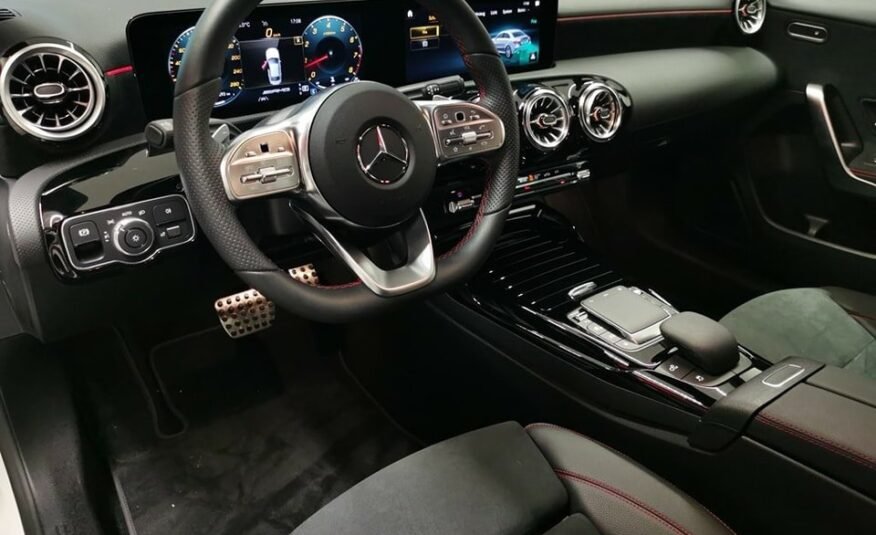 MERCEDES-BENZ A 35 AMG 4Matic Speedshift 19 pouces FULL OPTIONS