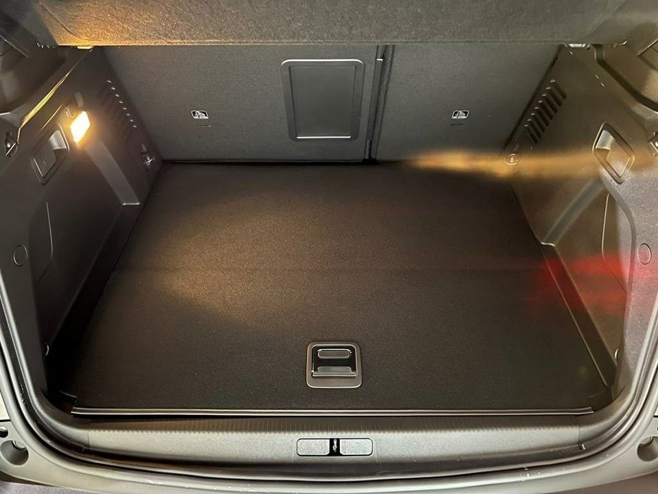 PEUGEOT 3008 300e Hybrid4 Allure Pack EAT8